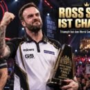 Ross Smith mit dem Titel der World Series of Darts Finals 2026 in Amsterdam